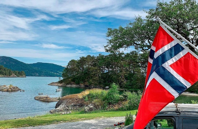 Seaside Serenity in Hardangerfjord-By Traum