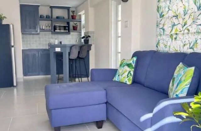 Seavetri Two - Modern mpartment near serene beach and town centre
