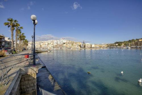 Seaview,beautiful 3br Apt 2