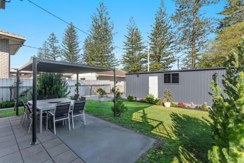 Seawest 2 - Entrance Wooli Street