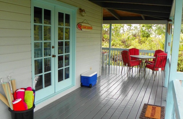 Secluded ~ Centrally Located ~ Huge Lanai ~ Onsite Owner