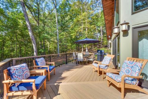 Secluded Lake Lanier Cabin with Game Area