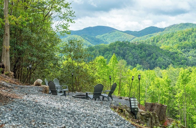Secluded Modern AFrame, Direct Mountain Views, Lush Forest & Creek, Checkin 12pm