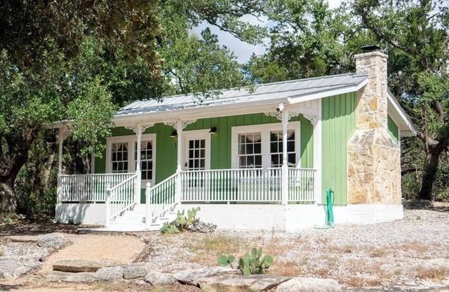 Secluded, Quiet 1B/1B Luxury Private Farm Stay