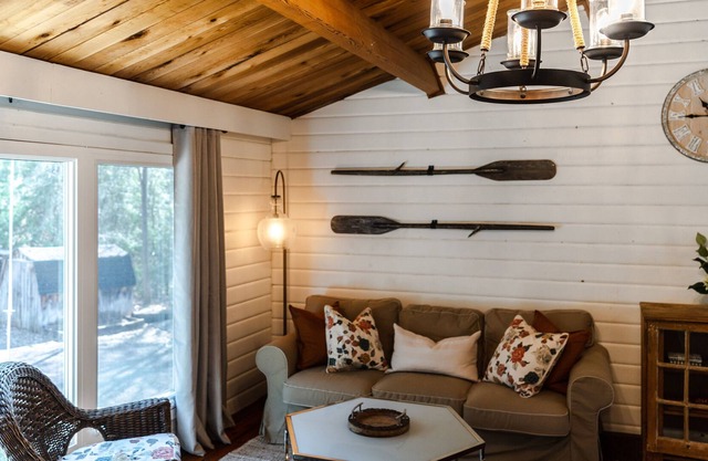 Secluded Riverfront Cottage