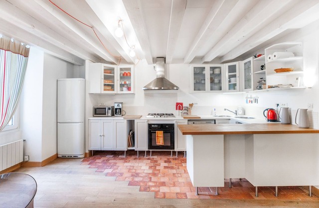 Self catering Apartment Conflans bord de Seine