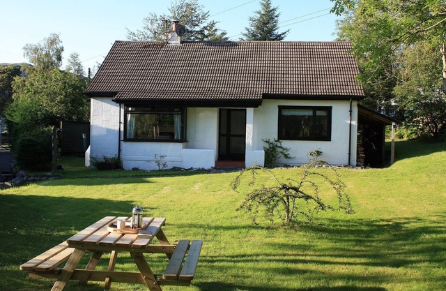 Self-catering Cottage In Glenelg Looking Over The Sleat To Skye