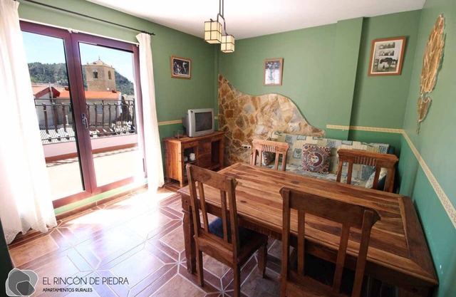Self catering El Rincon de Piedra for 4 people