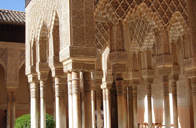 Self Catering in Style with solar heated Jacuzzi - Pool set in a Cave