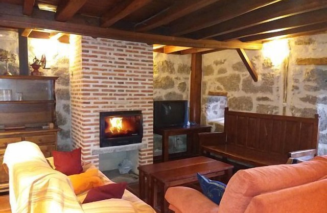 Self catering Las Henrenes for 8 people