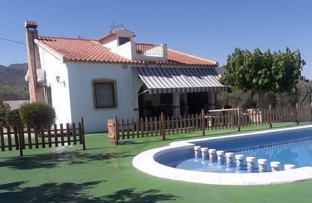 Self catering Villa Mercedes for 9 people