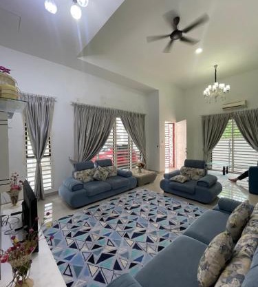 SemiD Double Storey Family Homestay