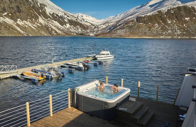 Senja Fjordcamp - Senja by Heart