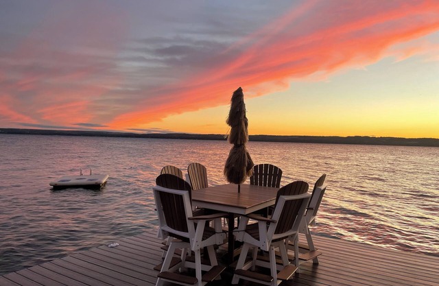 Sensational Seneca Lakehome with Hot tub - Close to Wineries and Great Sunsets