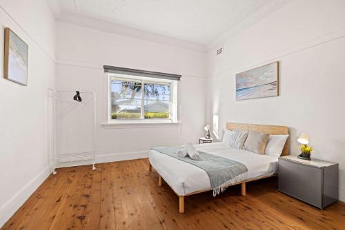 Serene Double Room - Cozy hideaway in South Hurstville - Shared Bathroom