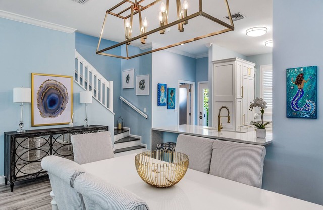 ~Serene Lily~ Luxurious 2 bed, 2.5 bath home in the upscale Truman Annex