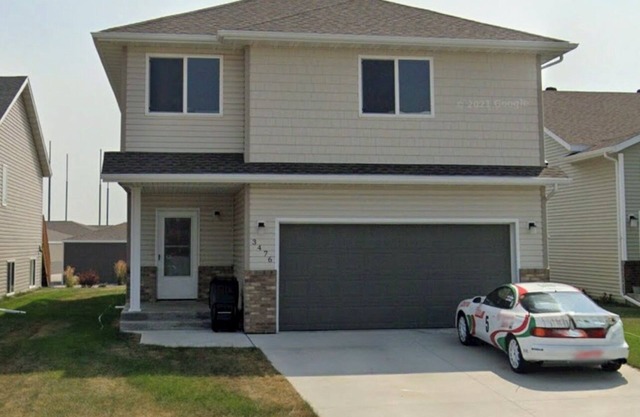 Serene Location Garage Close toSuite Shots GolfHospitalInterstate