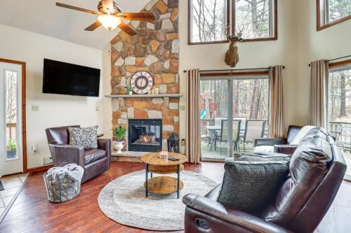 Serene Poconos Cabin with Hot Tub and Beach Access!