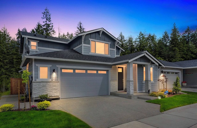 Serene Port Orchard Retreat: 3BR 3BA with Trails and Amazing Views