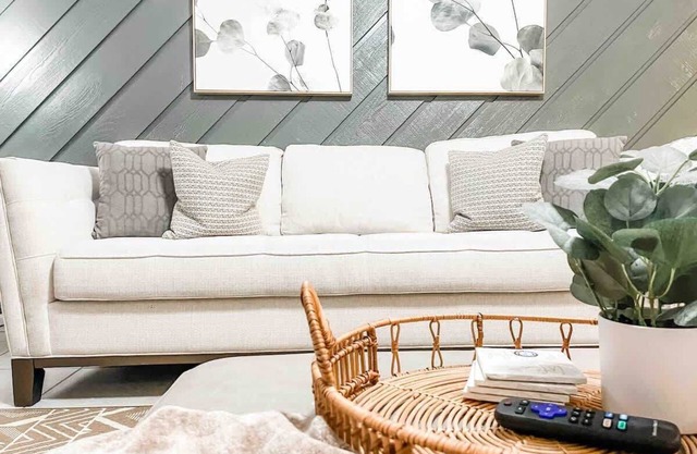 Serene, Private Two Bedroom Townhouse in East TLH