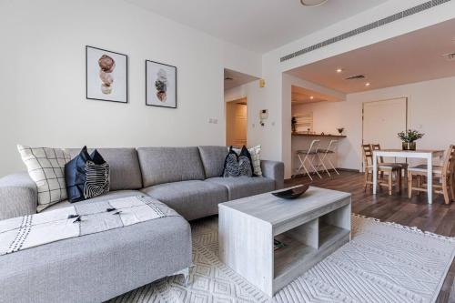 Serene & Spacious 1BR The Greens