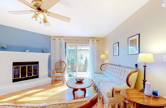 Serenity on Sailing Rd