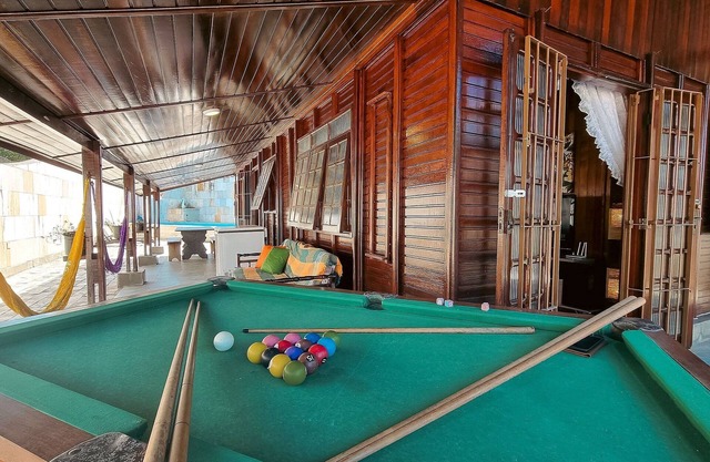 Seu Chalé na praia! SPA com Hidro Aquecida, Fogueira, Piscina, Bilhar