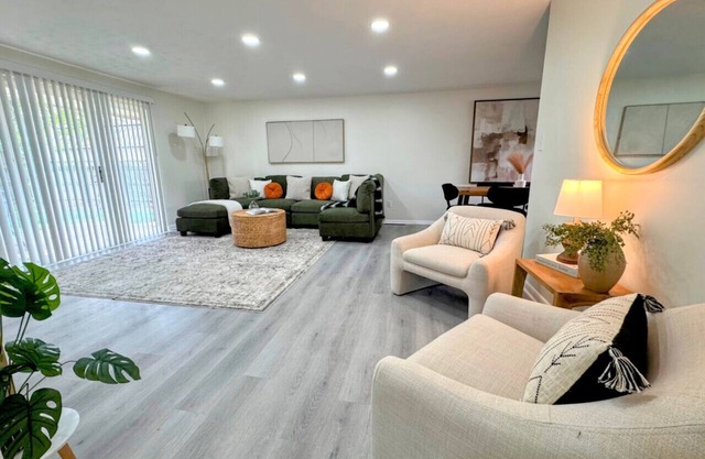 SFH | Garage | Fenced Yard | Quiet Neighborhood