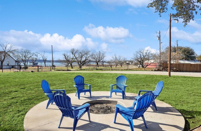SHADY OAK, Possum Kingdom: Lakeview | firepit | boat parking