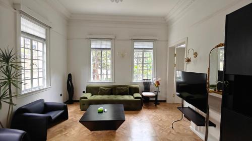 Shanghai Maison Platanes Yuyuan Road landmark 10 mins to Zhongshan Park & Jing'an Temple