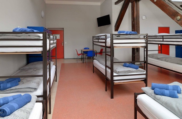 Shared room (own shower; WC) (up to 12 p.) 12 - Hostel in Guben