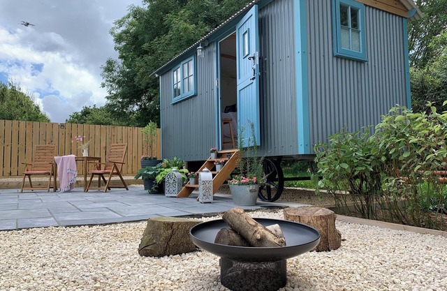 Shepherd Hut Near Wadebridge, Port Isaac the the Sandy Beaches of Polzeath