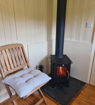 Shepherd's Hut in heart of the Brecon Beacons