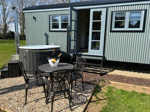 Shepherd's Huts at Hall Farm
