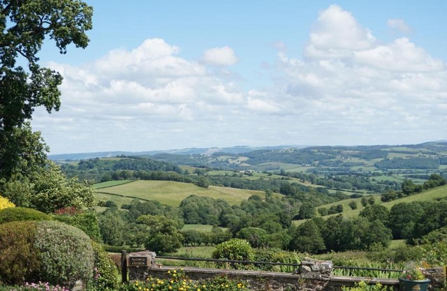 Shepherd's Watch Cottage - 5* Cyfie Farm with private hot tub