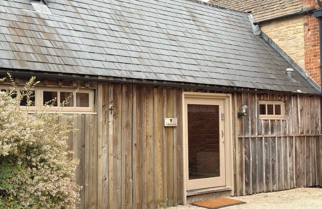 Shepherds Rest Cotswolds Cottage Farm Stay With Pool