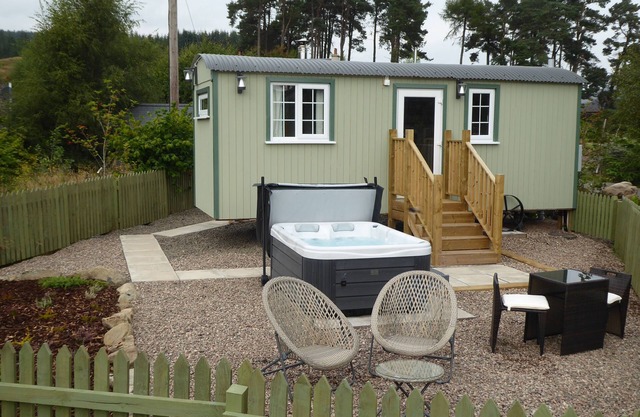 Shepherds View - a tiny home that sleeps 2 guests in 1 bedroom