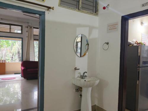 Shimrays Minimalist Homestay AC-ROOM
