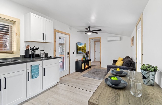 Shoreline Village Cabin 5