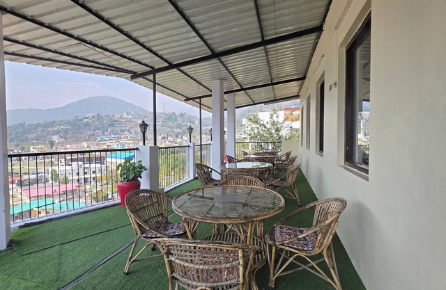 SIDDHI VINAYAK HOTEL AND BANQUET