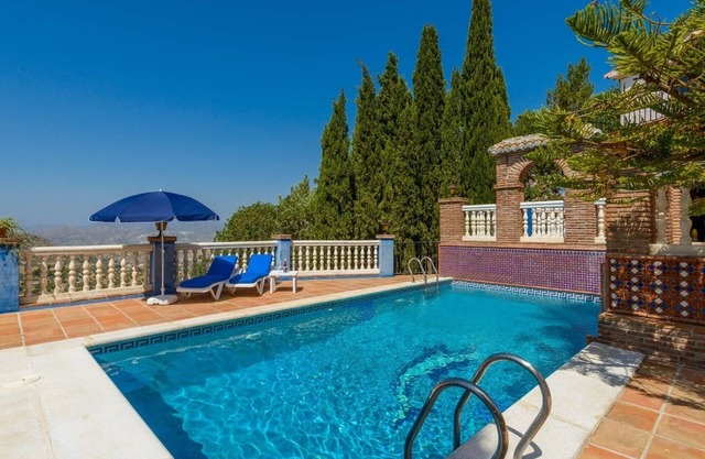 Sierra Tejeda - Casa Jardín Alcaucín by Ruralidays