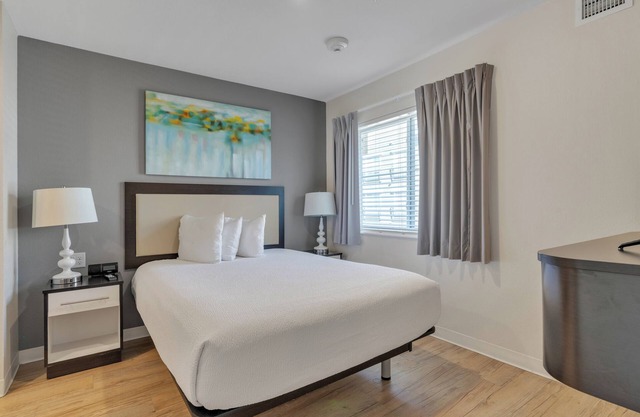 Simplicity At the Rim 1321 I Comfy 2 Bed 2 Bath