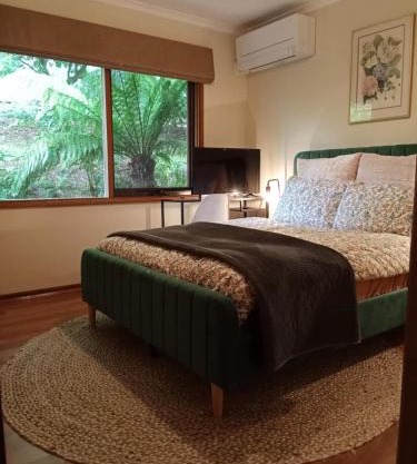 Simply Sassafras - Tree Fern Suite - self-contained