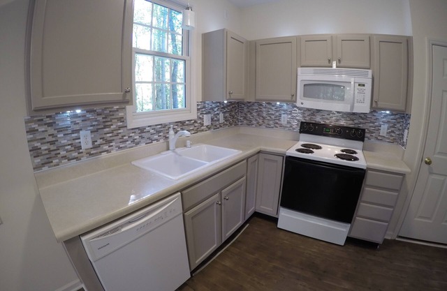 Single Family Culd-de-sac wooden lot home in Wakefield Plantation near TPA W/PGA