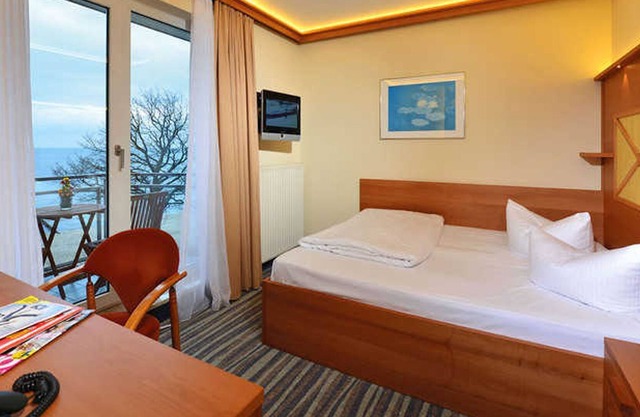 Single room Waldseite - Strandhotel Seerose Kölpinsee