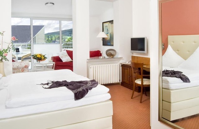 Single Standard Shower / WC - Hotel Koch-Schilt