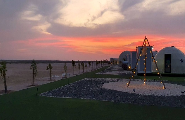 Siniya Island Resorts