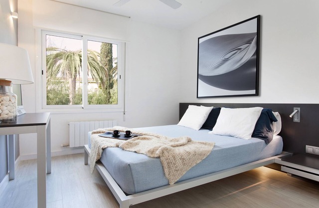 SITGES BLANC SUBUR · Minimalist Design Apartment