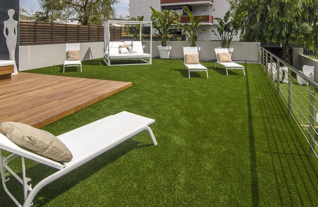 Sitges Spaces Garden Paradise -3 B.R./3 Bath/Huge Garden-Terrace & Pool-Sleeps 8