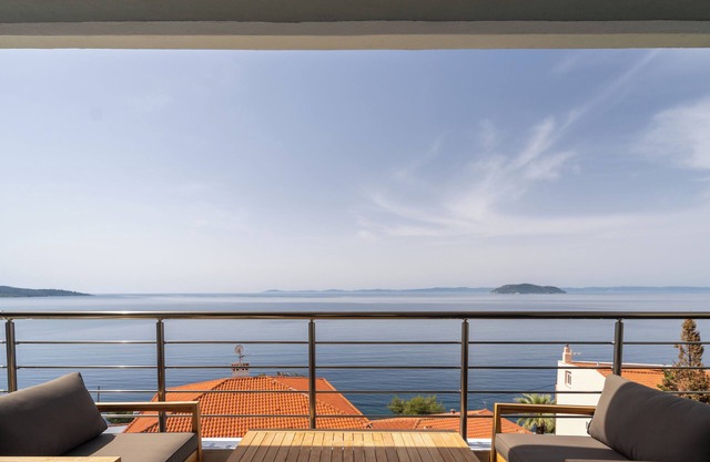 SithoniaRS Wave & Wind Luxury Apartment with infinity Sea View